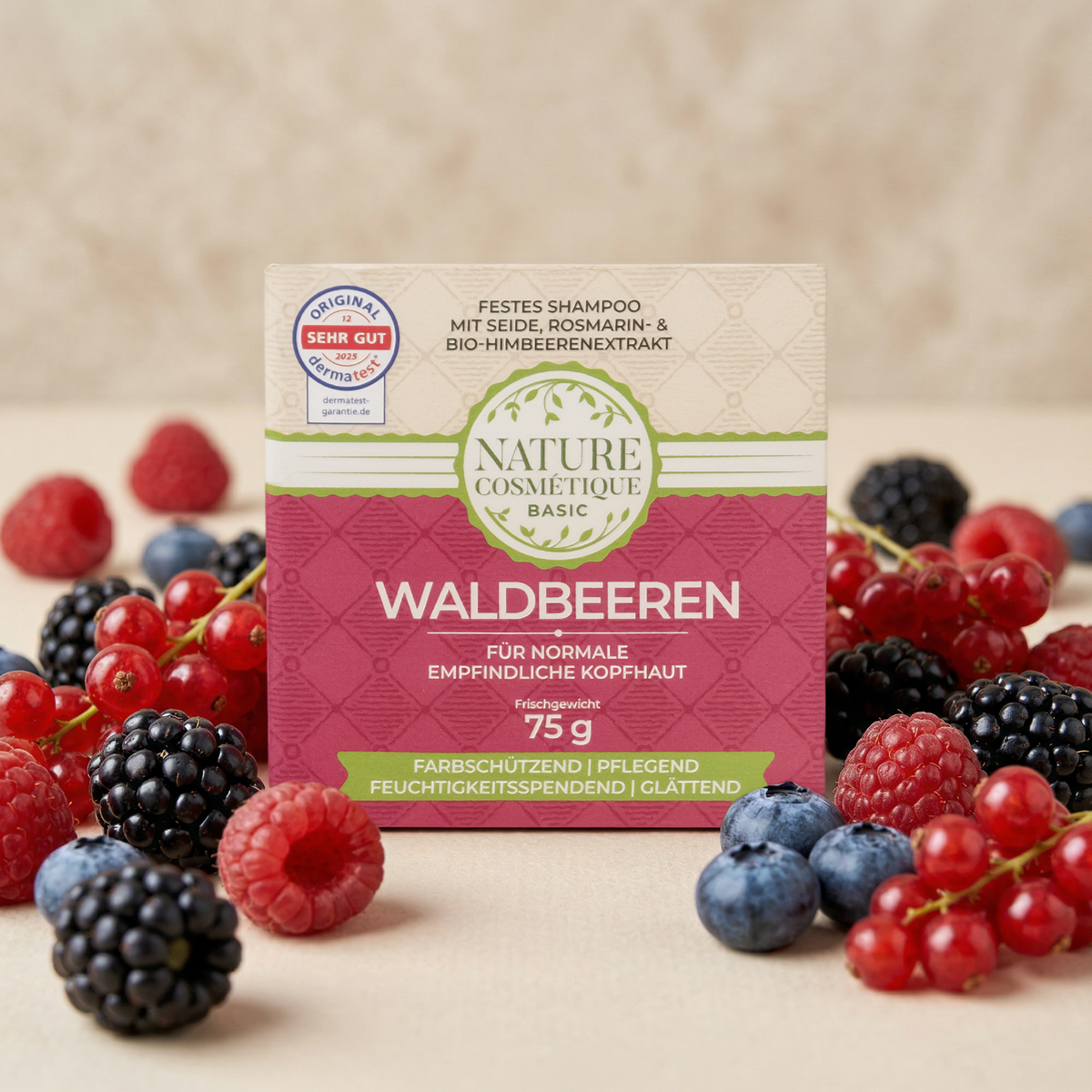 Nature Cosmétique Festes Shampoo Waldbeeren mit Beeren