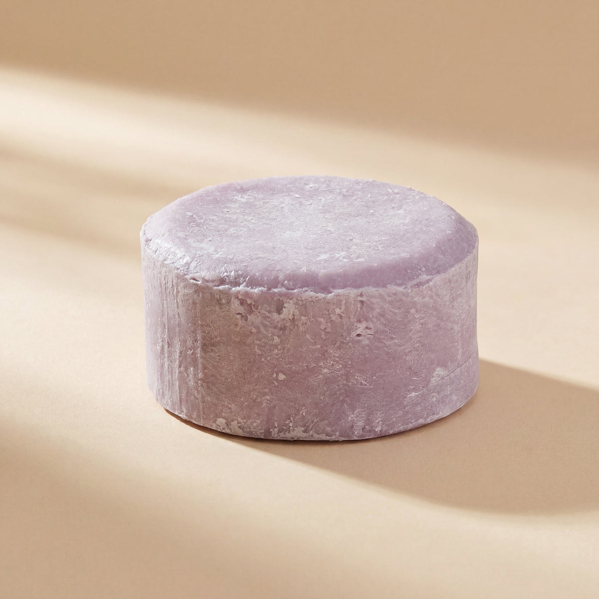 Nature Cosmétique Festes Shampoo Lavendel ohne Verpackung