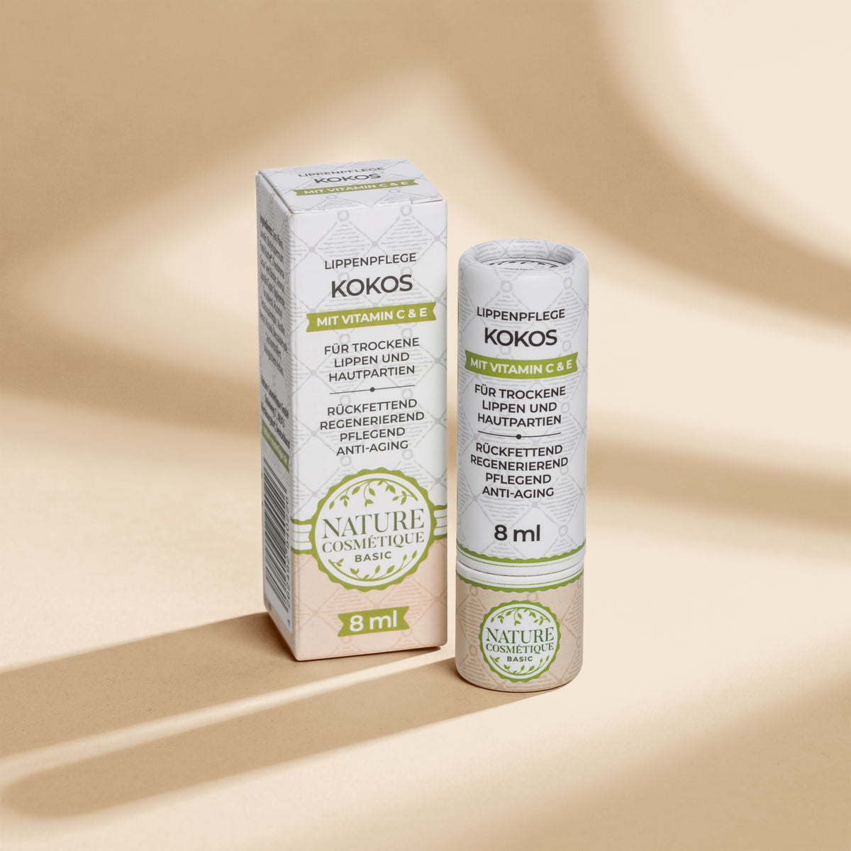 Nature Cosmétique Lippenpflege Kokos Tube und Box stehend