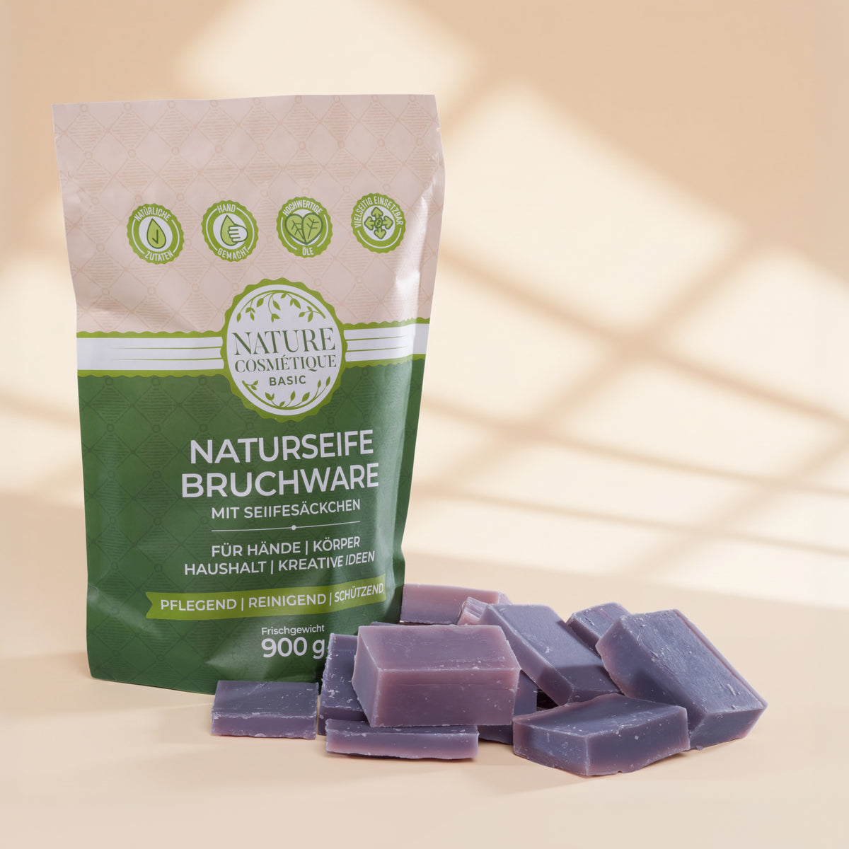 Nature Cosmétique BIO Bruchseife Lavendel Vorderseite und Seifenstückchen