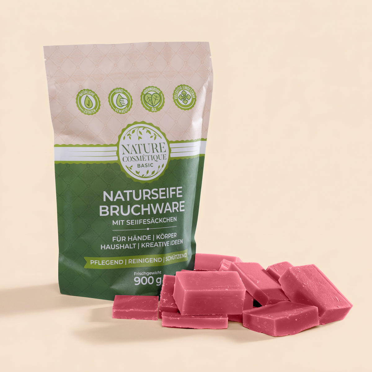 Nature Cosmétique BIO Bruchseife Waldbeeren Vorderseite und Seifenstückchen